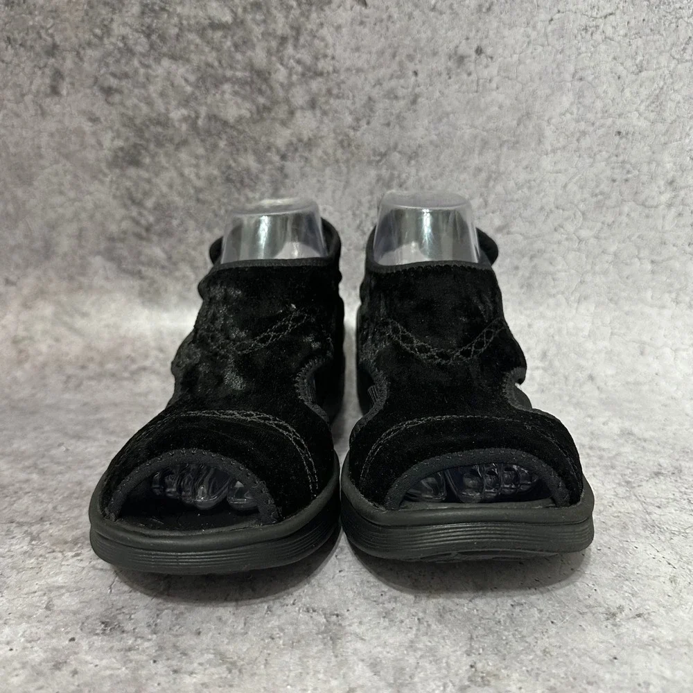 Bzees Drama Sandal Womens 10 Black Crushed Velvet Wedge Slingback Washable
